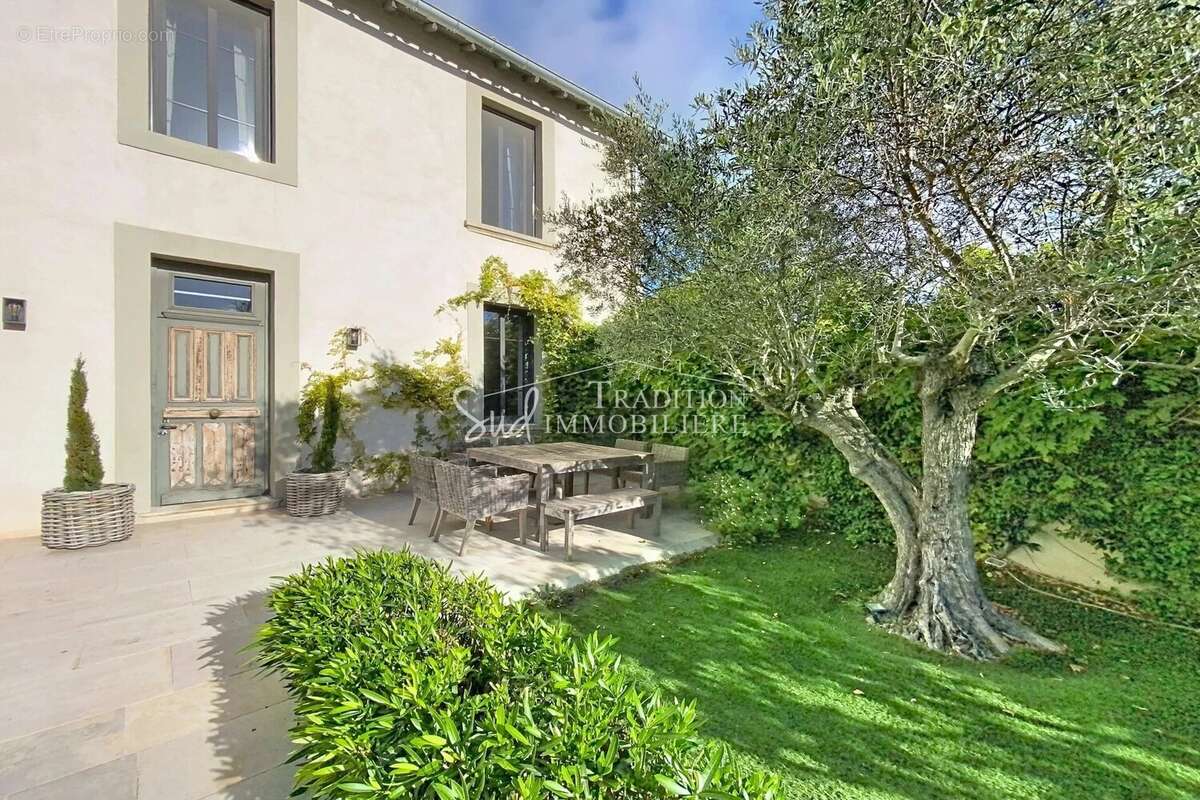 Maison à MAILLANE