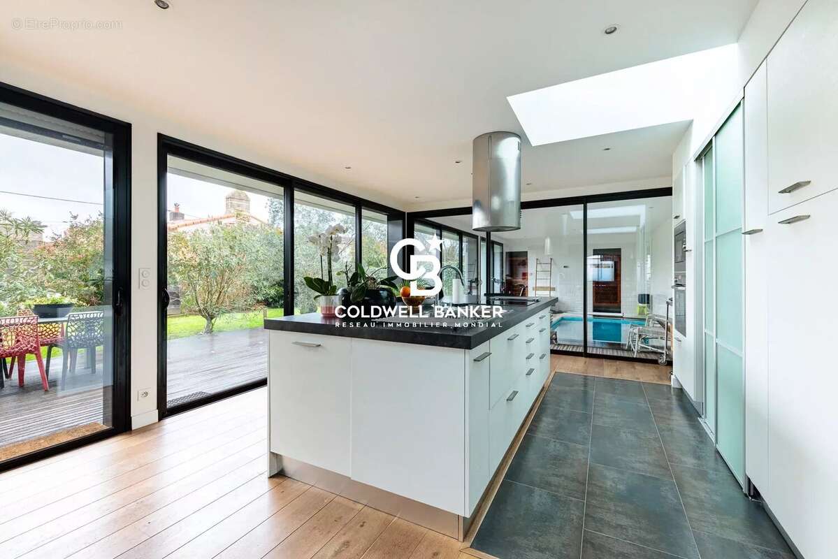 Maison à SAINT-SEBASTIEN-SUR-LOIRE