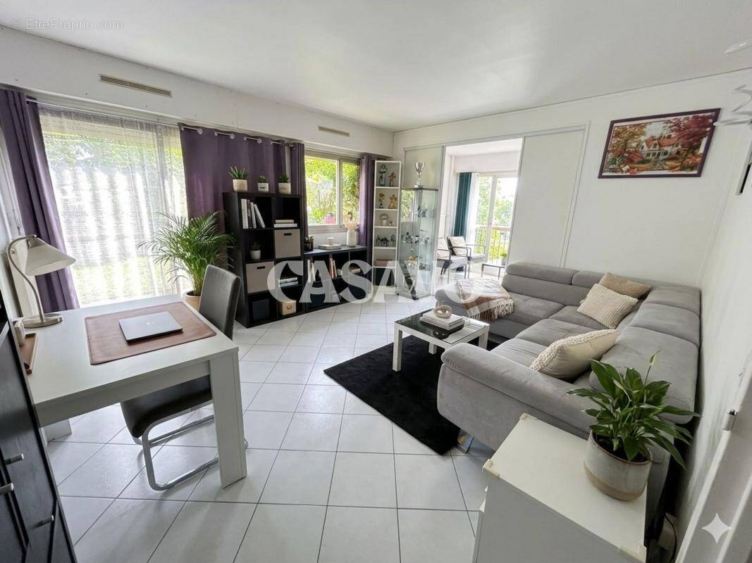 Appartement à CLICHY-SOUS-BOIS