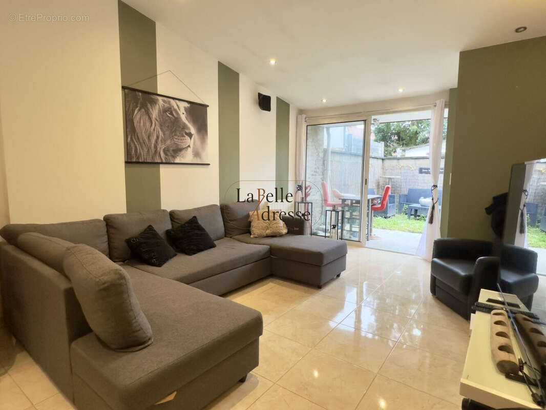 Maison 92 m² à Tourcoing  - photo 2