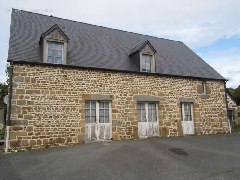 Maison à SAINTE-HONORINE-LA-CHARDONNE