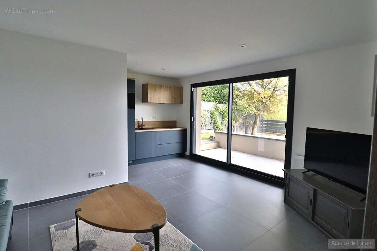 Maison à VERRIERES-LE-BUISSON