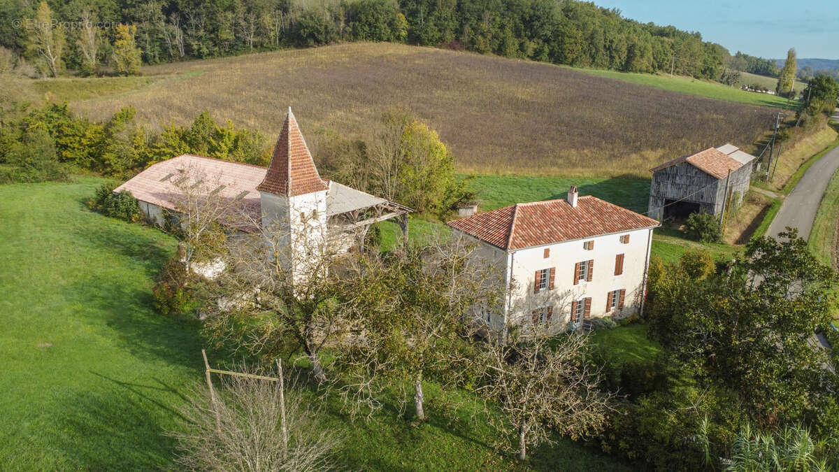 Maison à BRASSAC