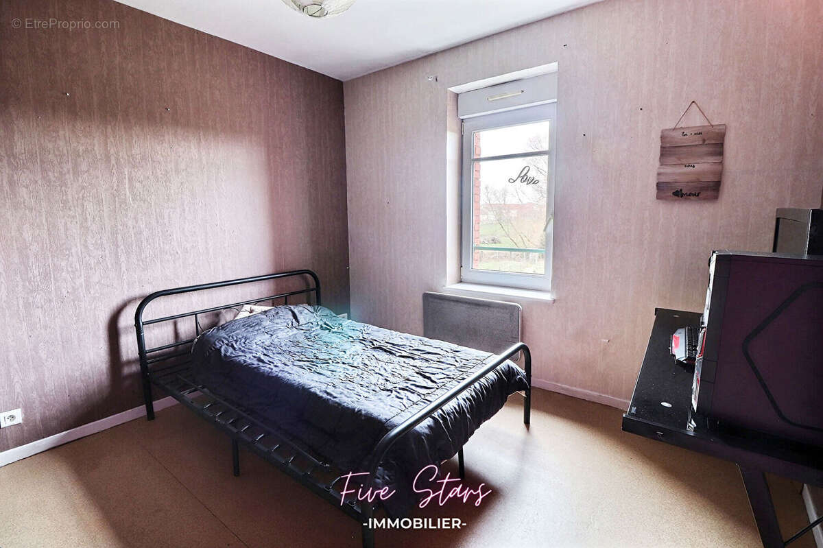 Maison à DOMMARY-BARONCOURT