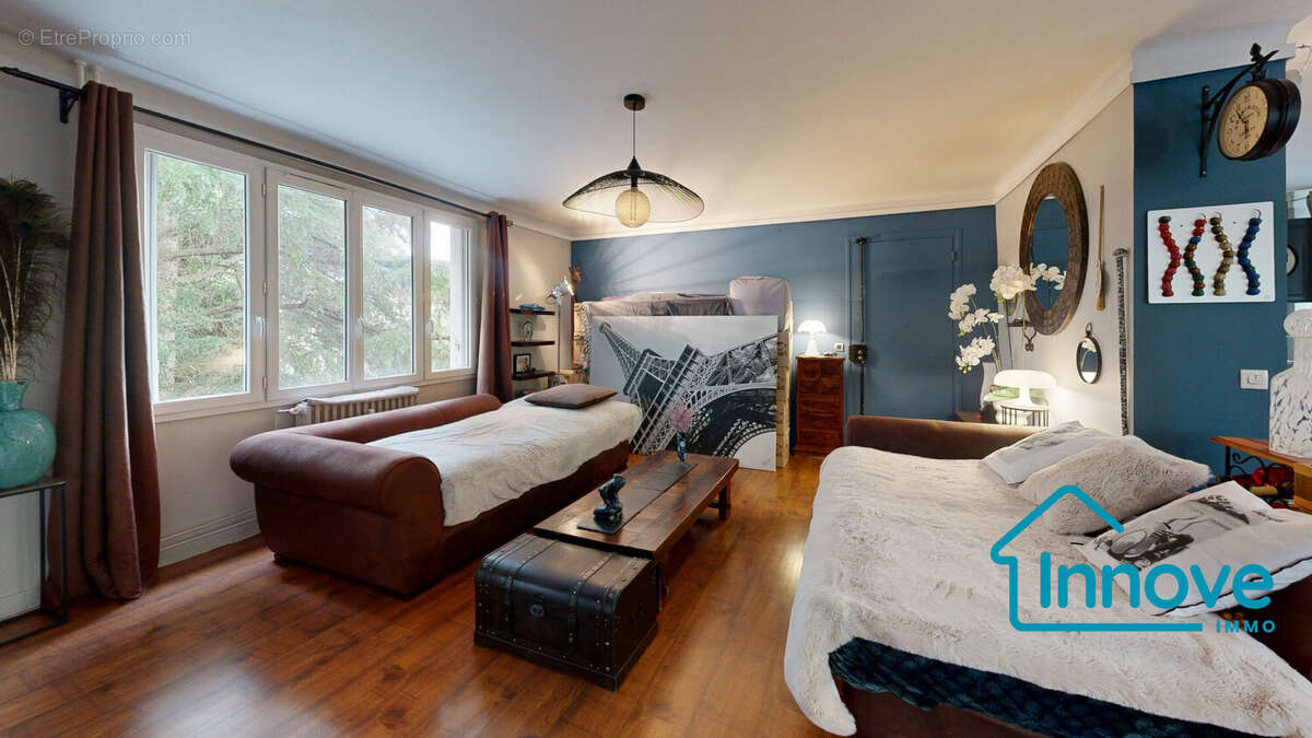 Appartement à LA CELLE-SAINT-CLOUD