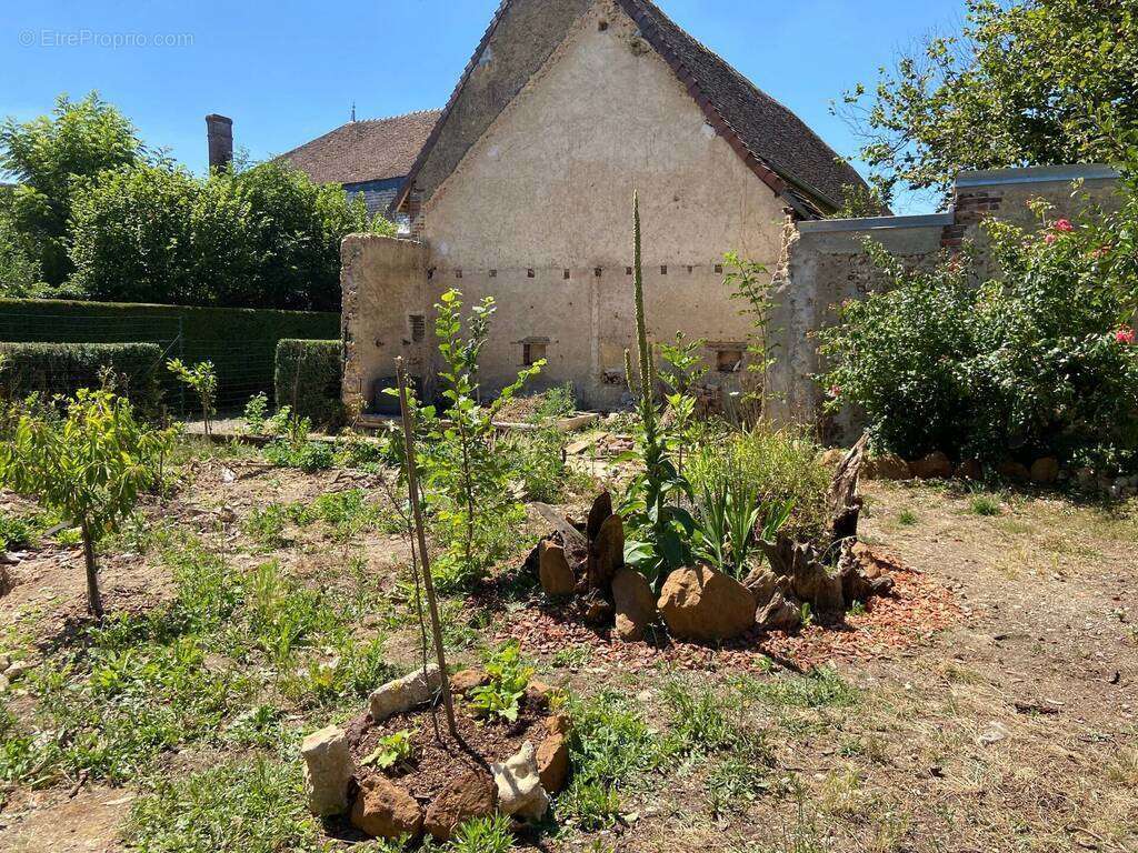 Maison à VILLIERS-SAINT-BENOIT