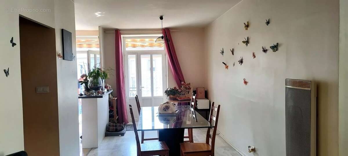 Maison à CHAROLLES