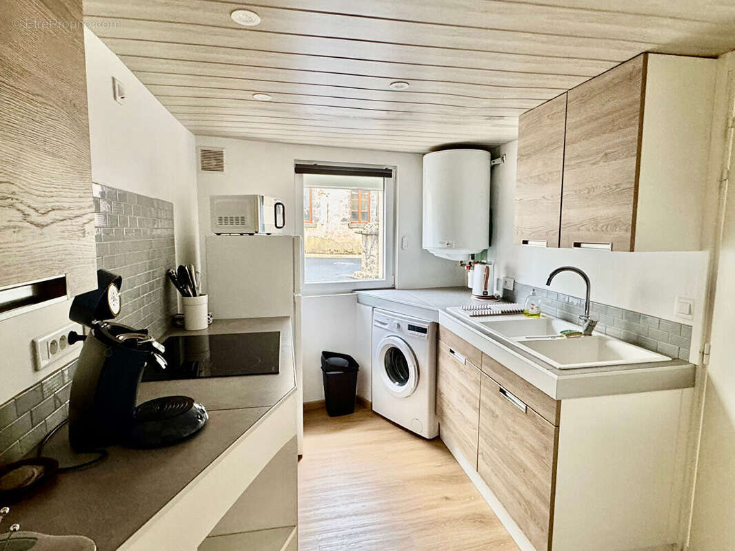 SAINT-GERMAIN-LEMBRON / Maison avec terrasse et balcon 4 chbs + F2 indépendant - photo 14