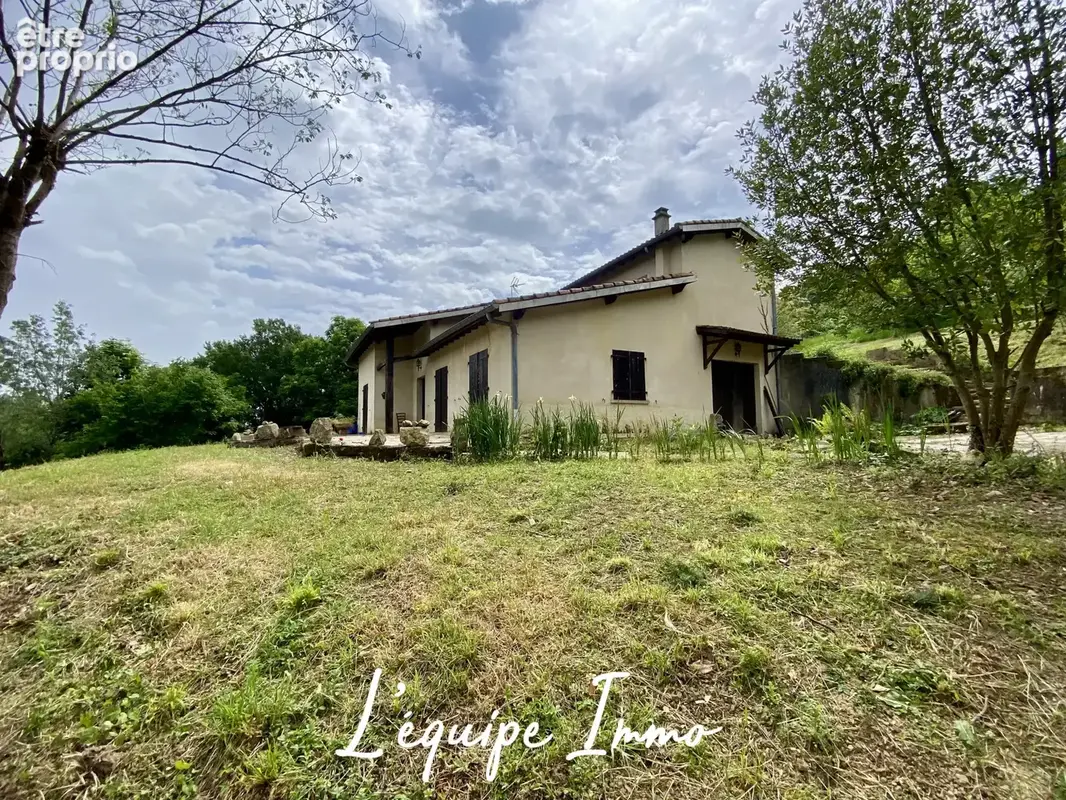 Maison T6 sur 1 hectare de terrain - photo 7