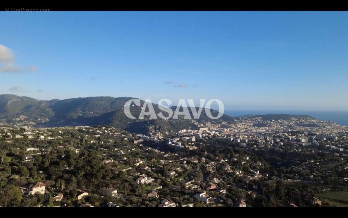 Terrain à NICE