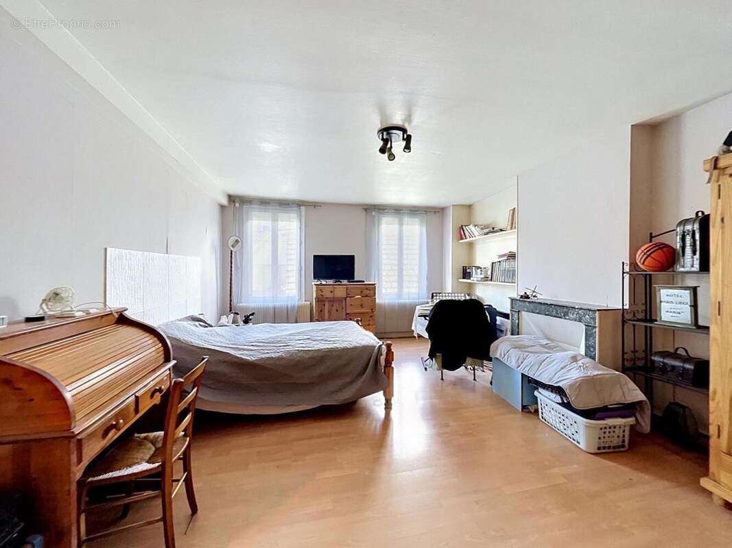 Photo 9 - Maison à VILLENEUVE-LA-GUYARD