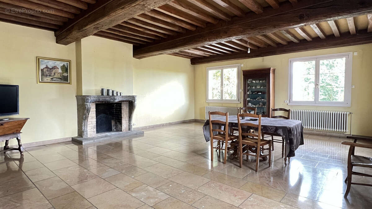 Maison à LADOIX-SERRIGNY