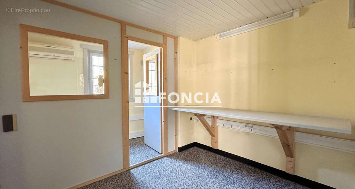 Local commercial / entrepôt - photo 12