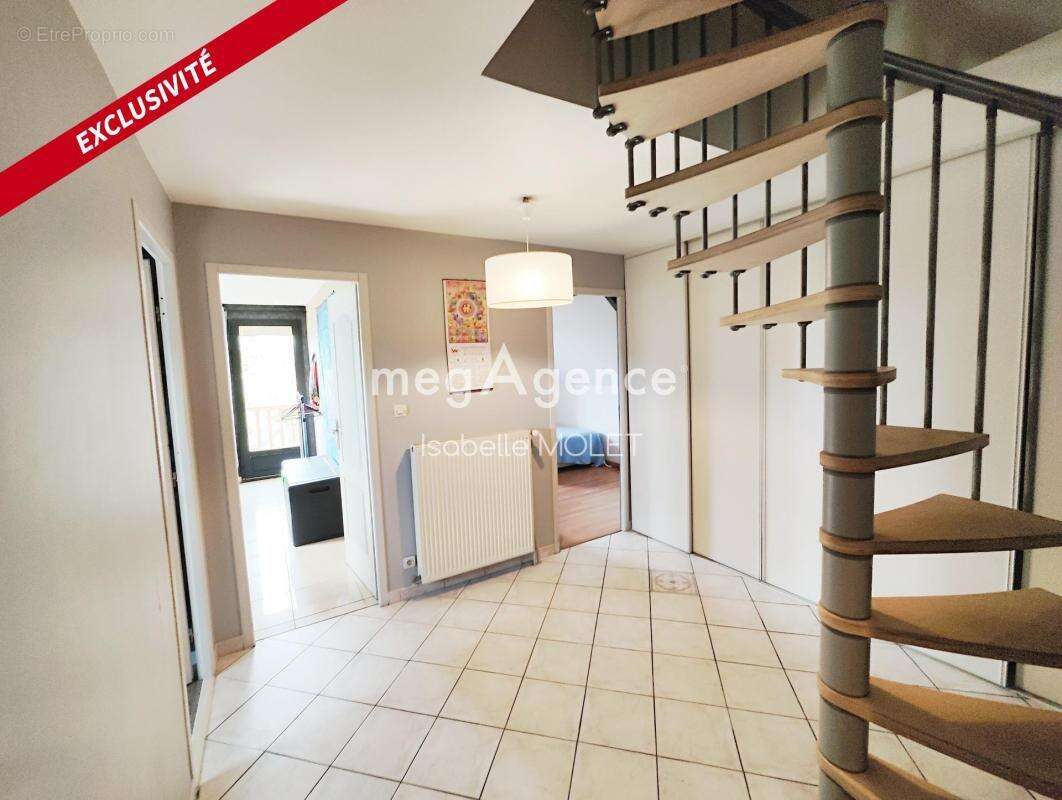 Maison à SIVRY-COURTRY