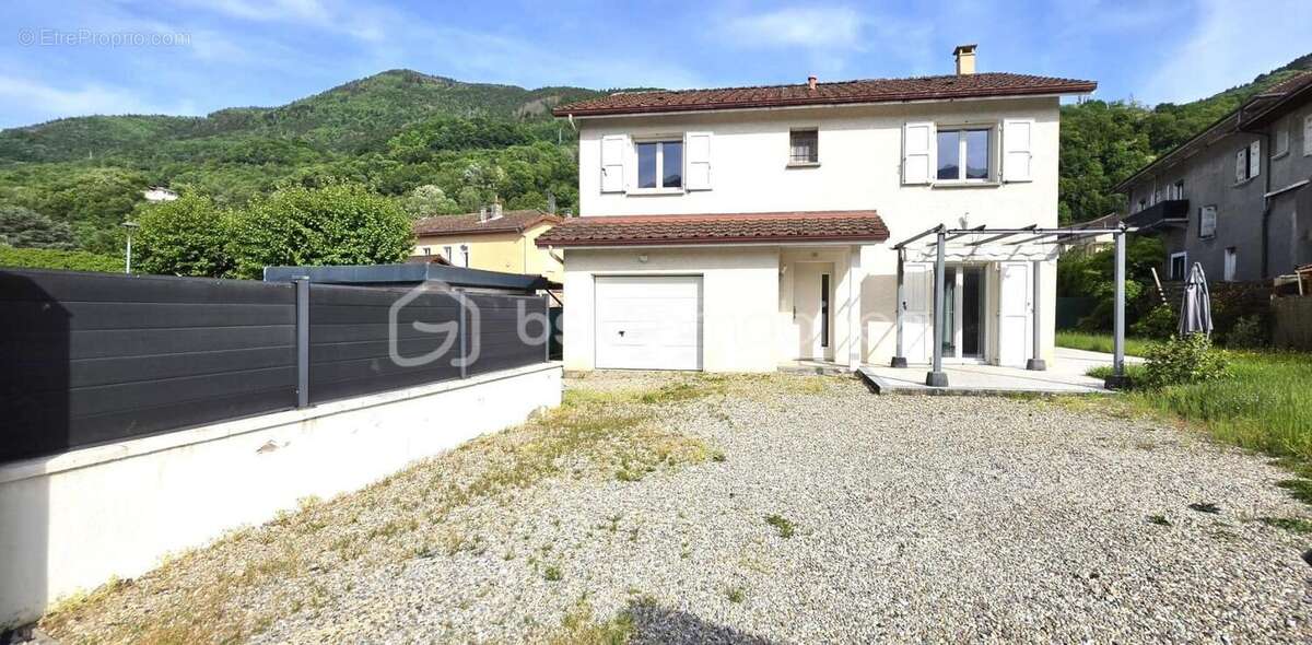 Maison à TENCIN