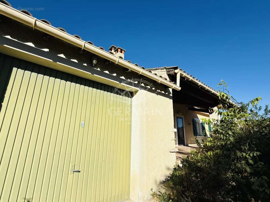 Maison à SAUMANE-DE-VAUCLUSE