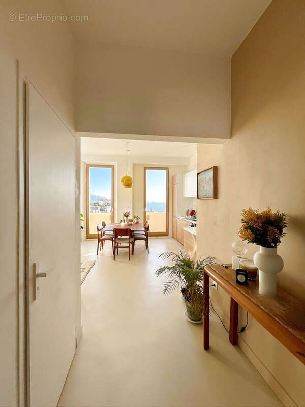 Appartement à MARSEILLE-7E