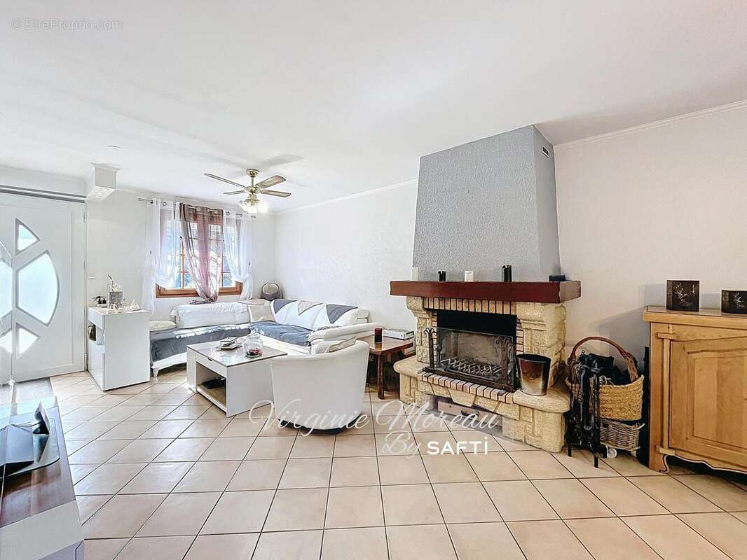 Maison 90 m² à Cesson  - photo 2