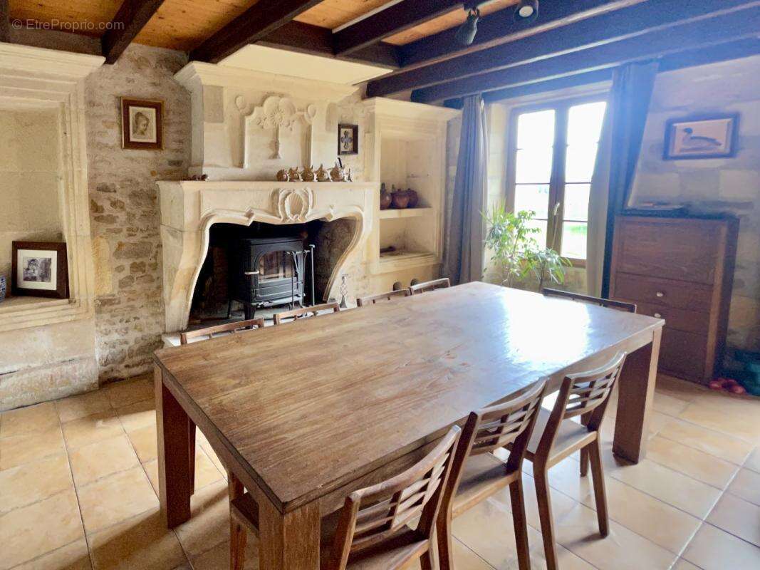 Maison à AUTHON-EBEON