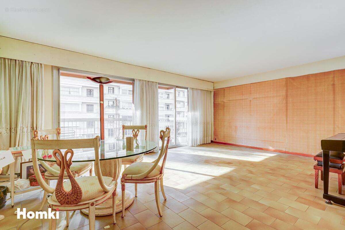 Appartement à MARSEILLE-8E