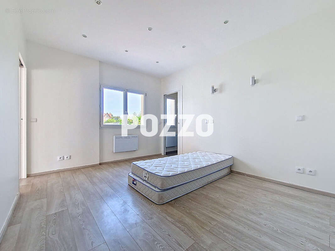 Maison à COURSEULLES-SUR-MER