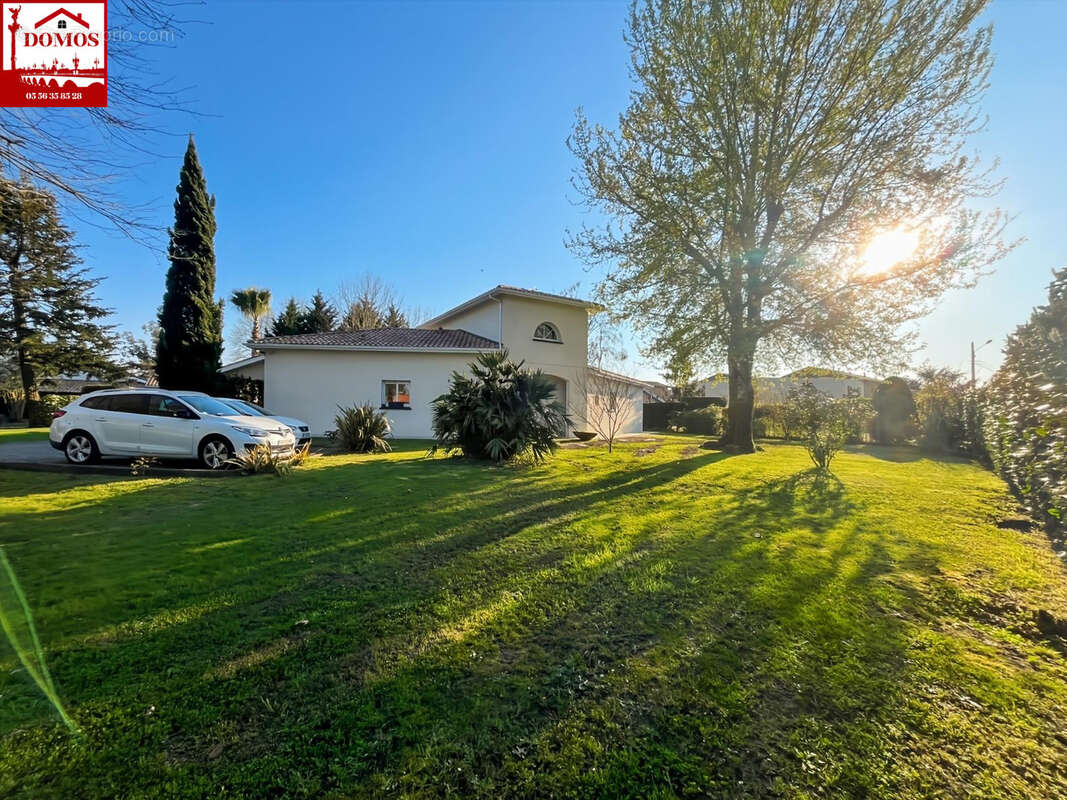 Maison à PAREMPUYRE