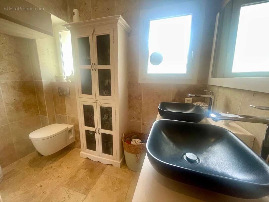 Appartement à ROQUEBRUNE-CAP-MARTIN