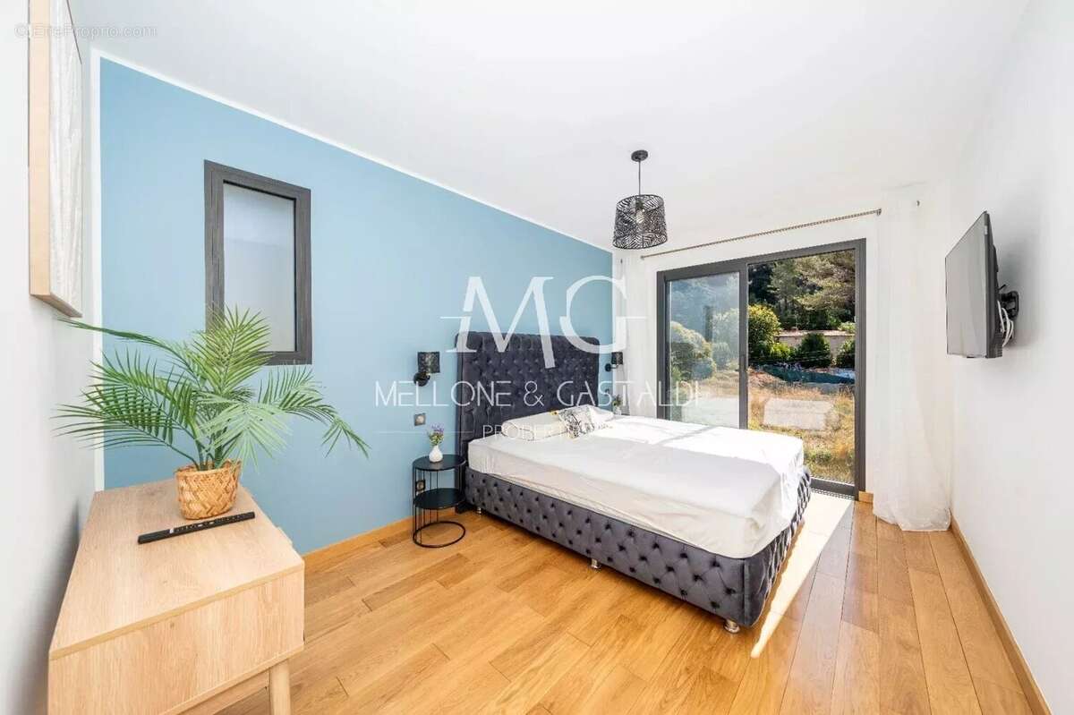 Maison à MOUGINS