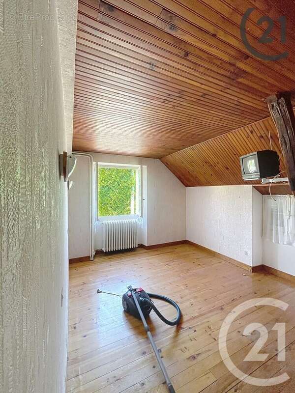 Maison 140 m² à Nitry  - photo 12