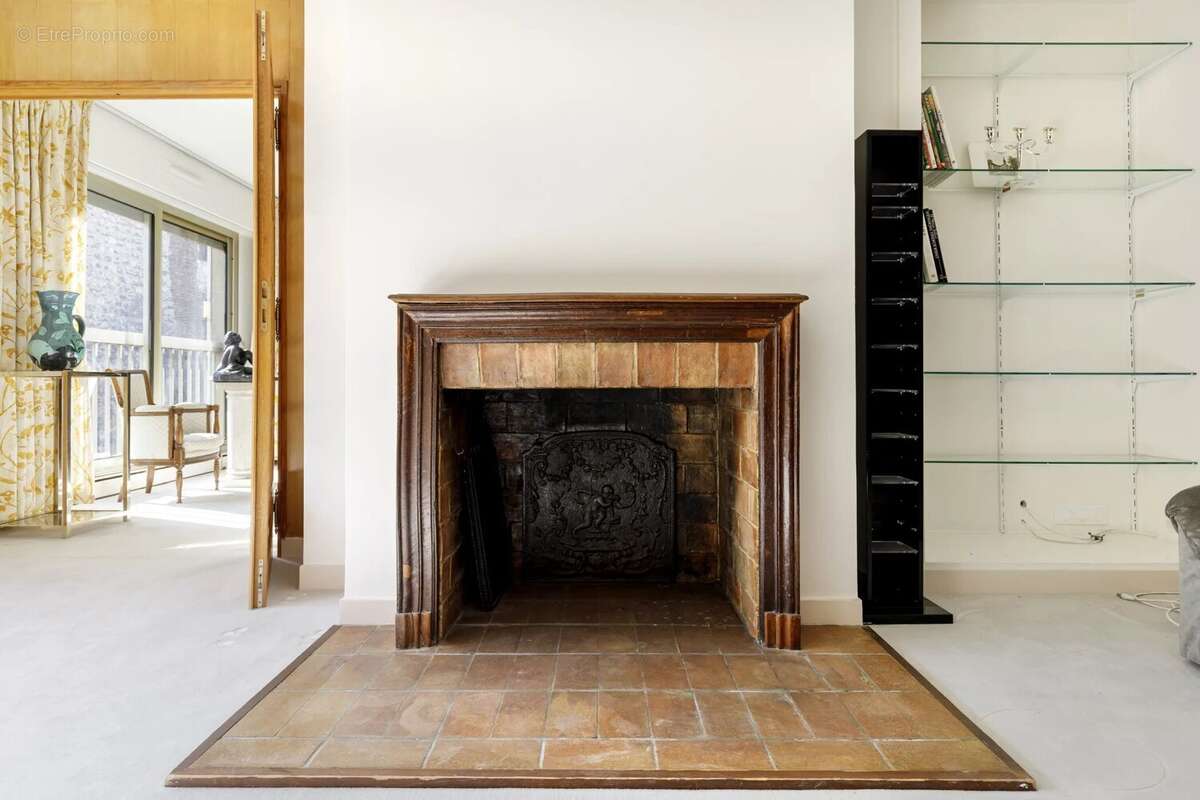 Appartement à NEUILLY-SUR-SEINE