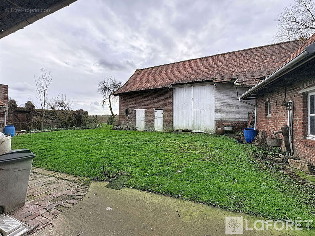 Maison à LE DOULIEU