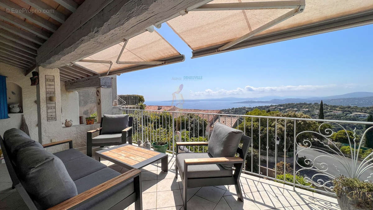 Maison à LES ISSAMBRES