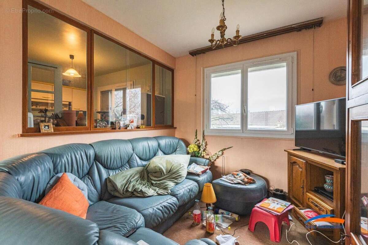   - Maison à TINQUEUX