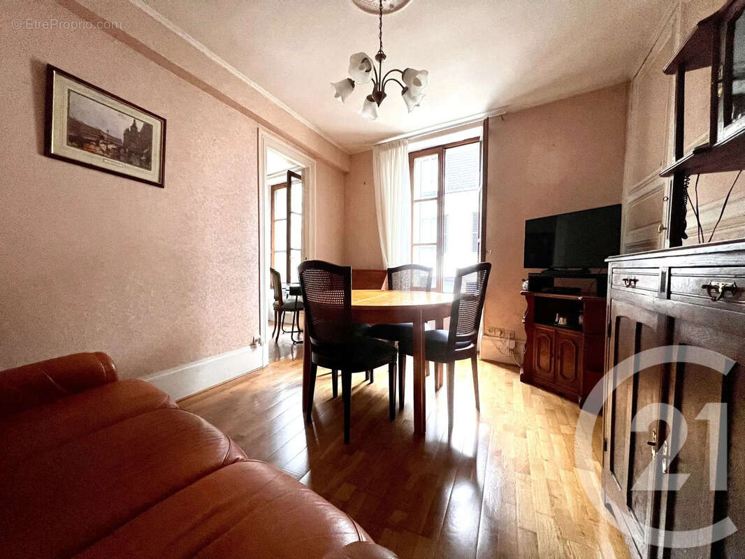 Appartement à FONTAINEBLEAU