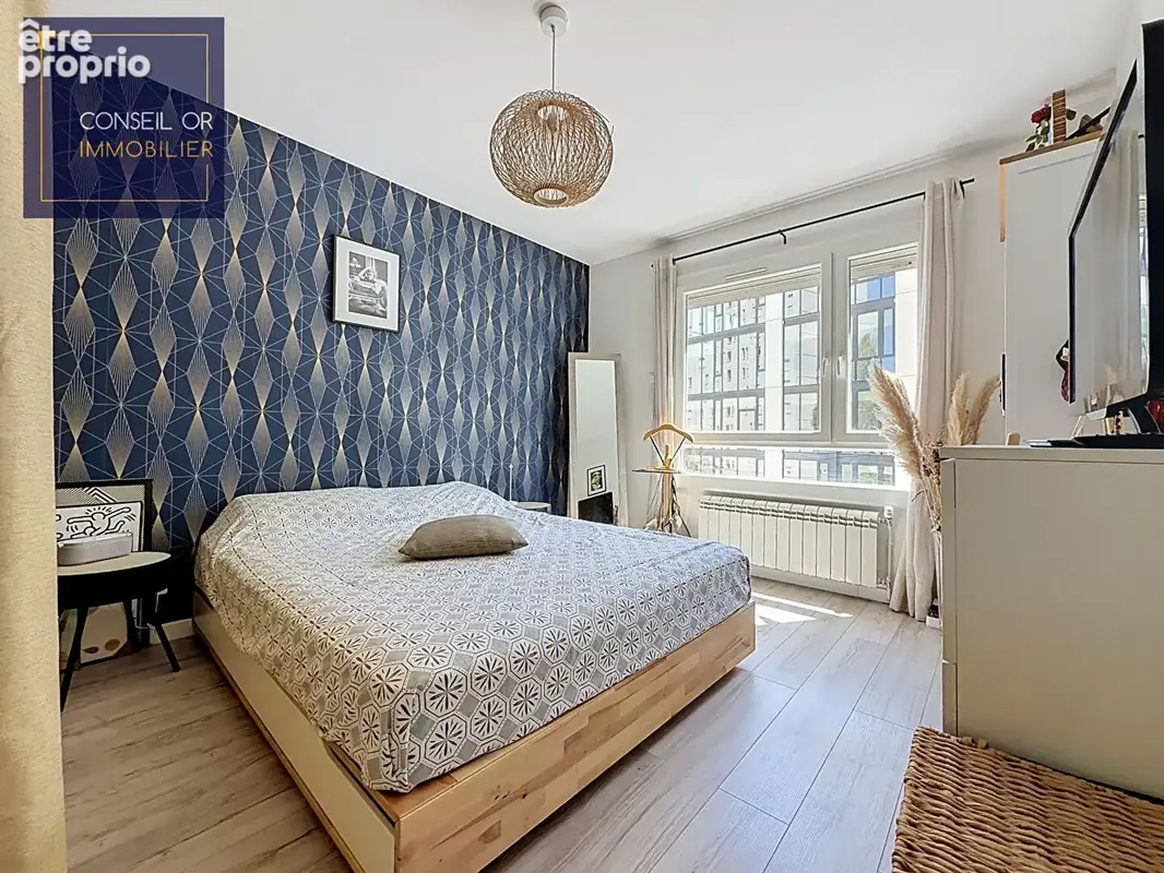T3 - 69 m2 - 2 chambres - balcon - parking et cave - photo 11