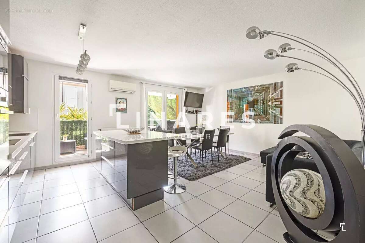 Appartement à MARSEILLE-11E