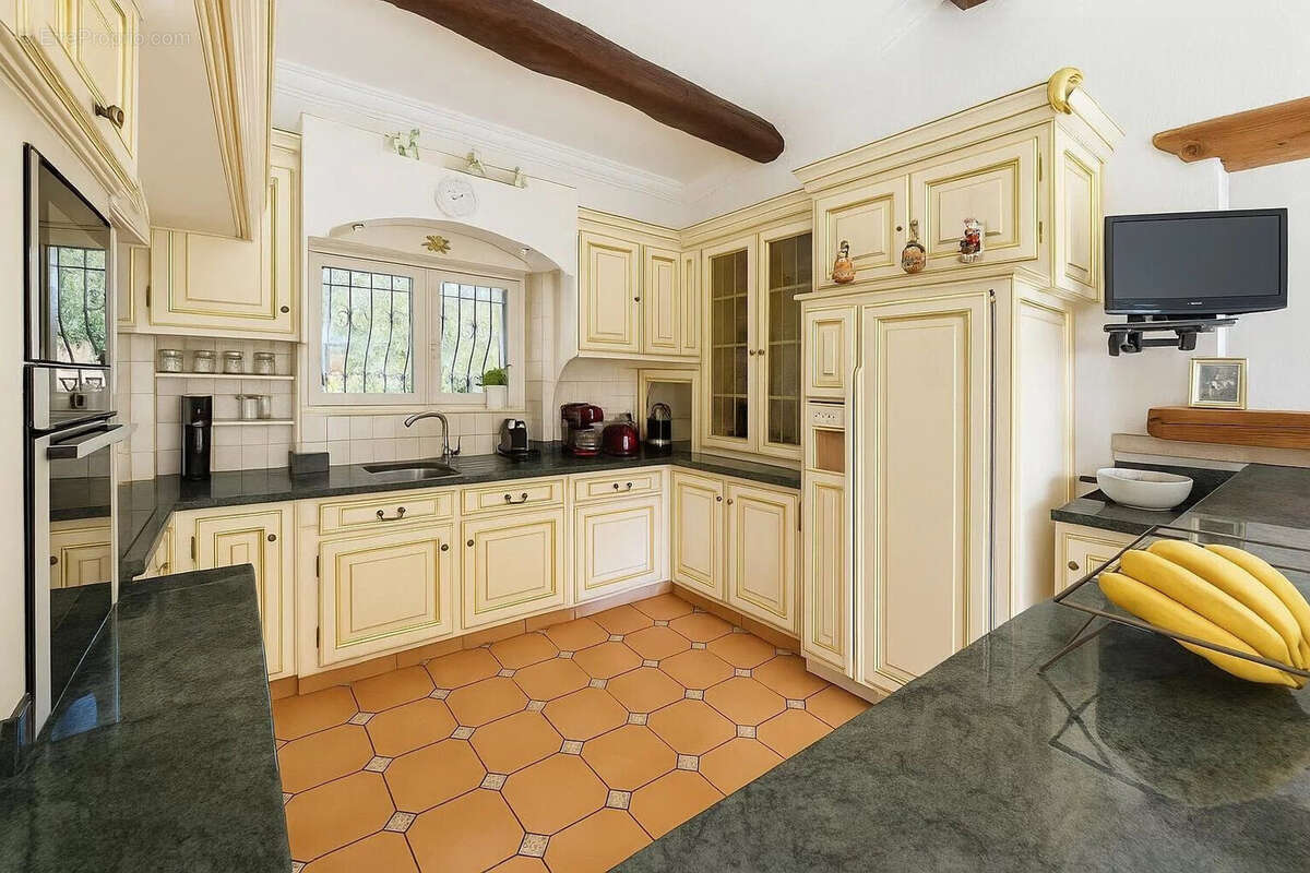 Maison 135 m² à Biot  - photo 5