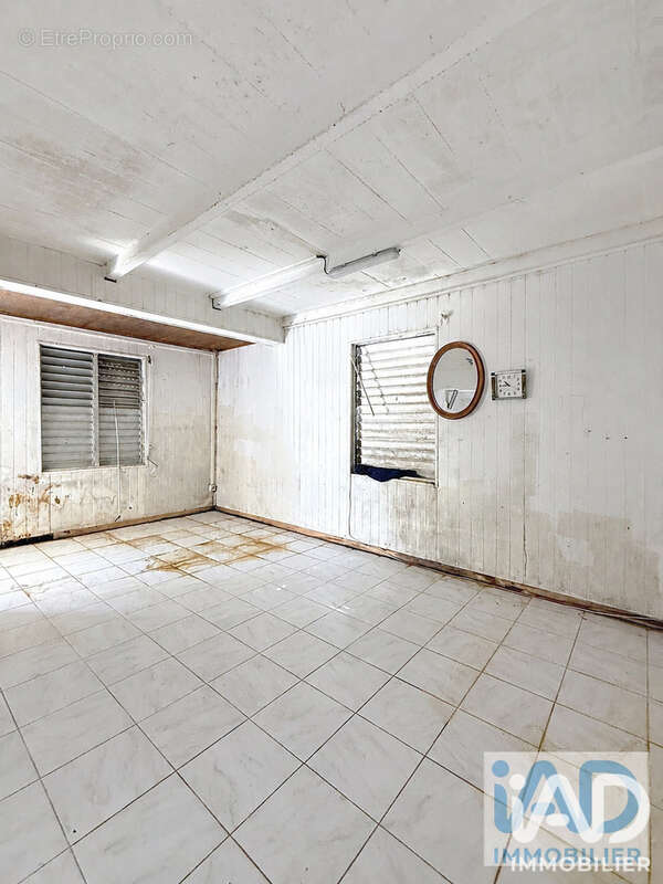 Maison 140 m² à Saint-Claude  - photo 5