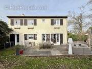Maison à EPONE