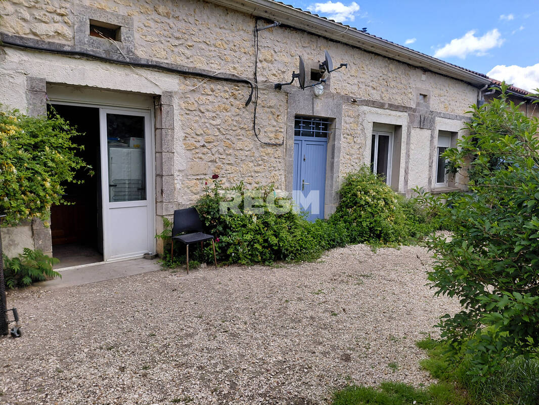 Maison à SAINT-PRIVAT-DES-PRES