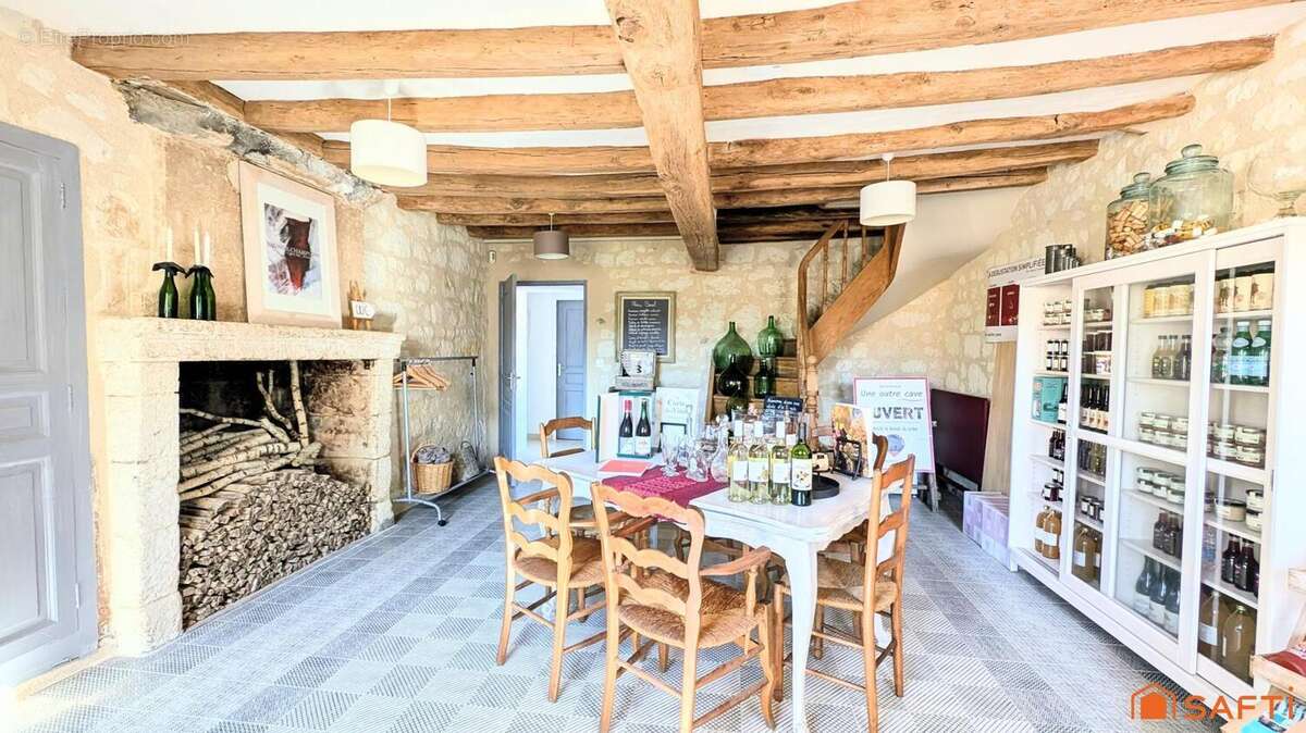 Photo 7 - Commerce à CHINON