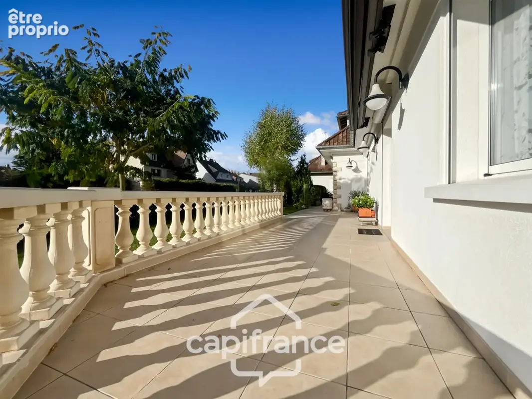 Secteur Golf d’Ormesson-sur-Marne, maison familiale 215 m², calme absolu, terrain 1 060 m² - photo 3