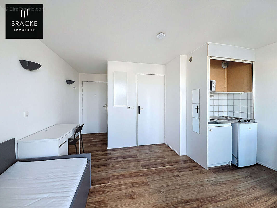 Appartement à COURBEVOIE