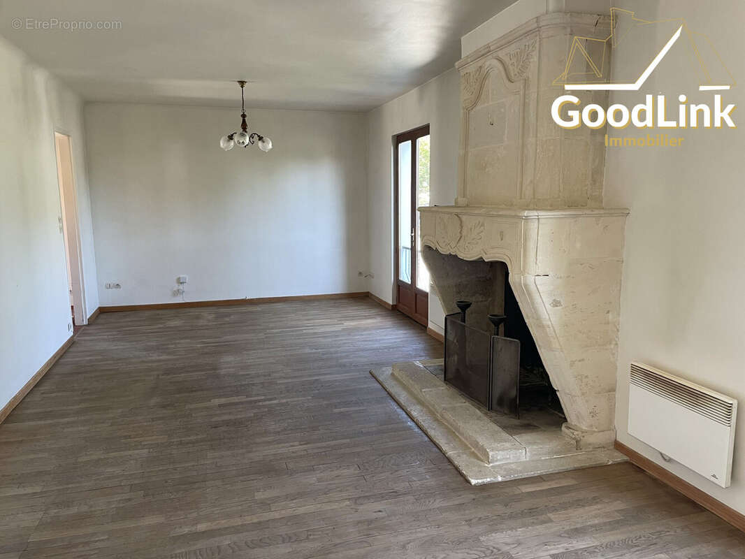 Maison à SAINT-FARGEAU-PONTHIERRY