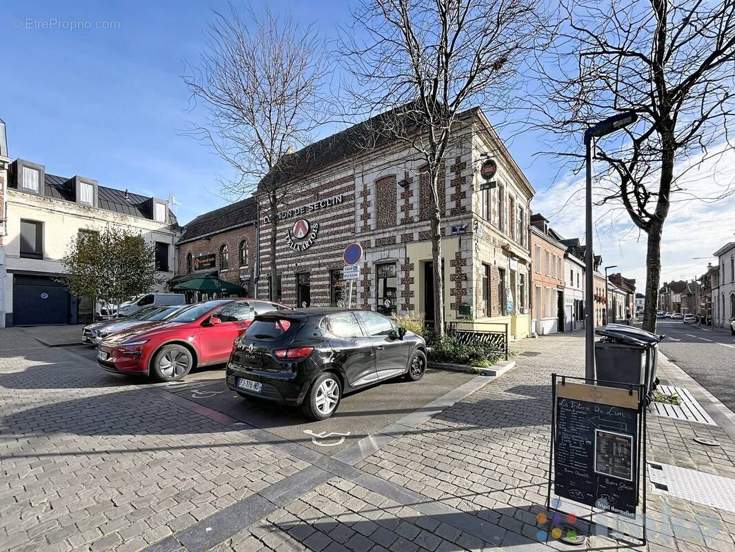 Commerce à SECLIN