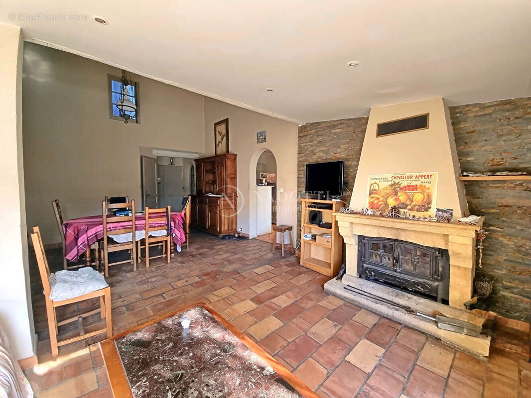 Maison de hameau avec annexe attenante à Robion - photo 3