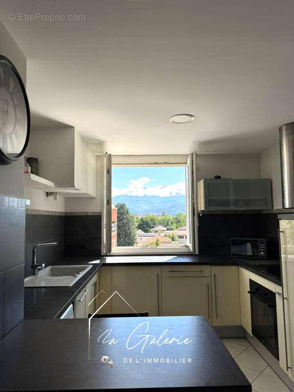 Appartement à SEYSSINET-PARISET