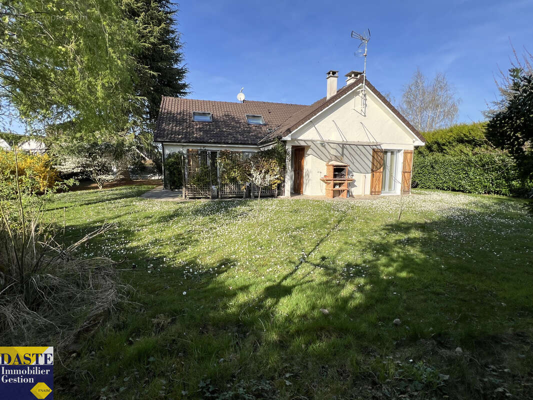 Maison à PONTAULT-COMBAULT
