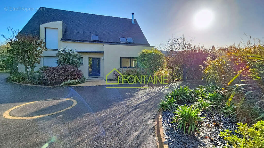 Maison à CHARTRES-DE-BRETAGNE