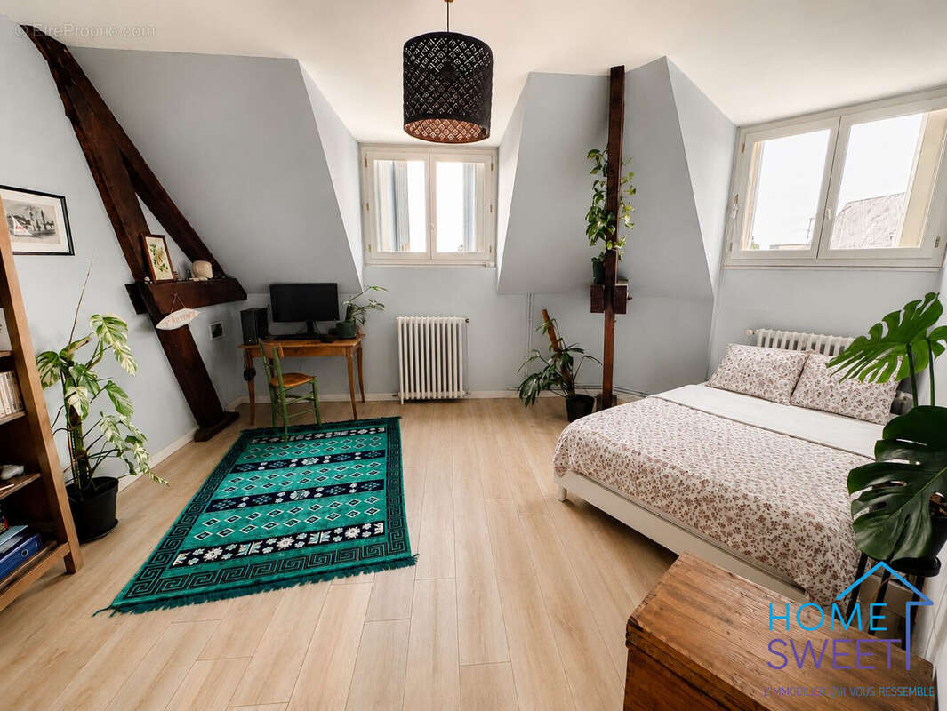 Appartement 84 m² à Orleans  - photo 2
